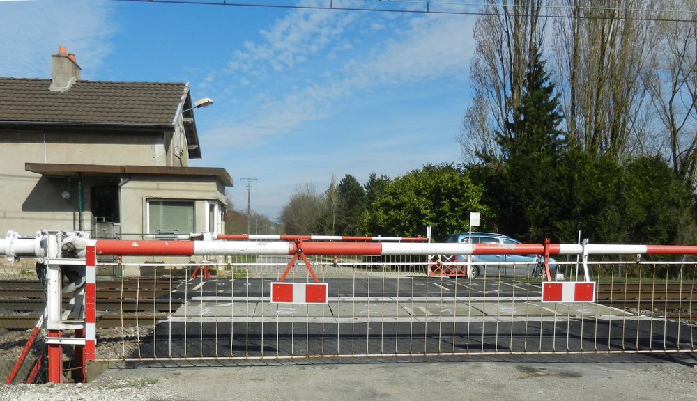 En Normandie, les derniers des gardes-barrières